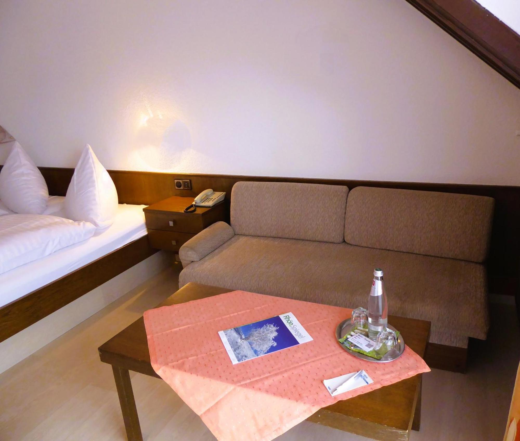 Pension Gasthof Zum Lamm Бішофсгайм-ан-дер-Рен Номер фото